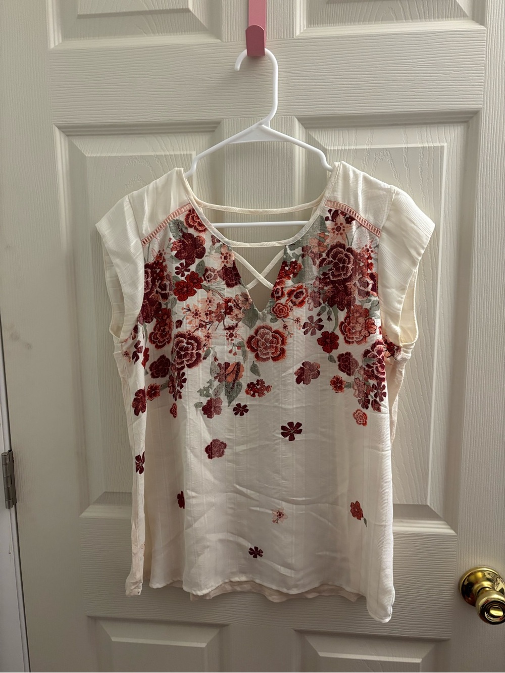 Maurice’s Cream Floral Crisscross Neck Women's Top M